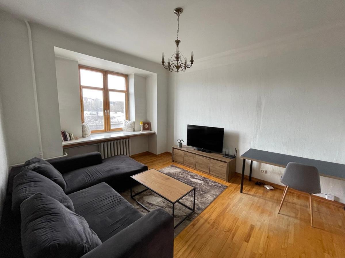 A Cozy Apartment With A Wonderful View Of The River In The Old Town Of VNO Exterior foto